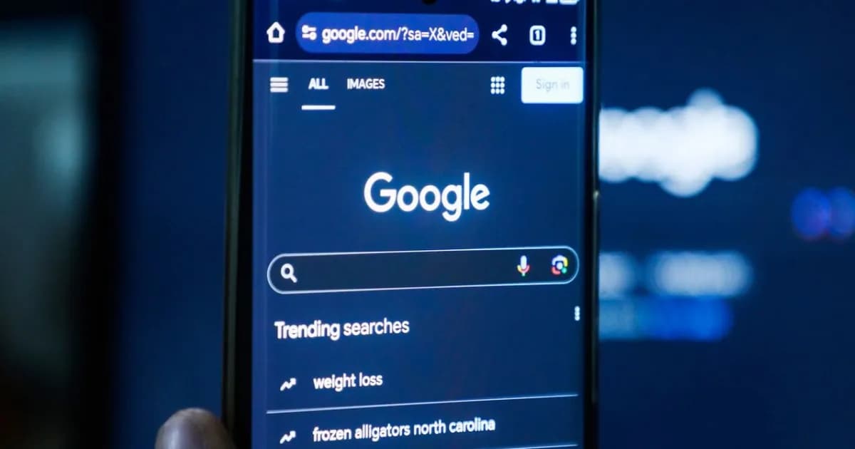 Ilustrasi peringatan keamanan Google terkait Digital Markets Act Eropa