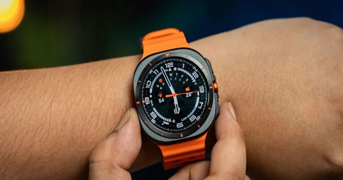 Ilustrasi Samsung Galaxy Watch Ultra 2 dengan layar super terang dan desain premium