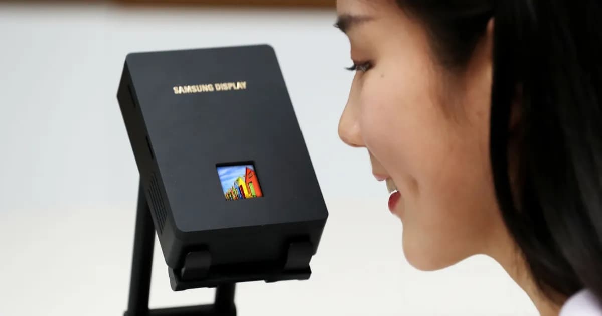 Ilustrasi Samsung Display RGB OLEDoS dengan kecerahan 40.000 nits