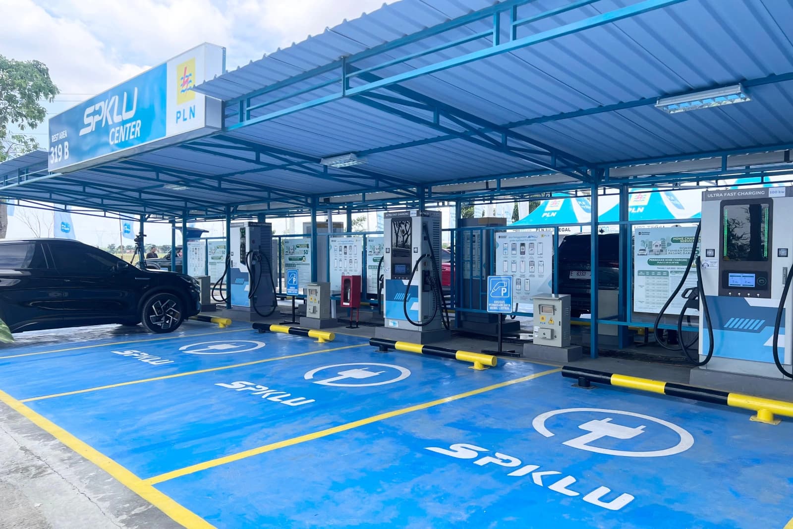 Prototipe SPKLU Truk Listrik Hadir di Tol Cipularang