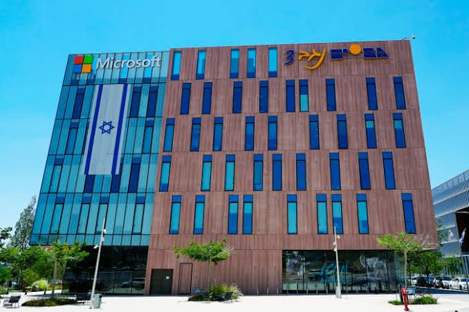 Eks Pegawai Microsoft Bongkar Bantuan Teknologi untuk Genosida Palestina