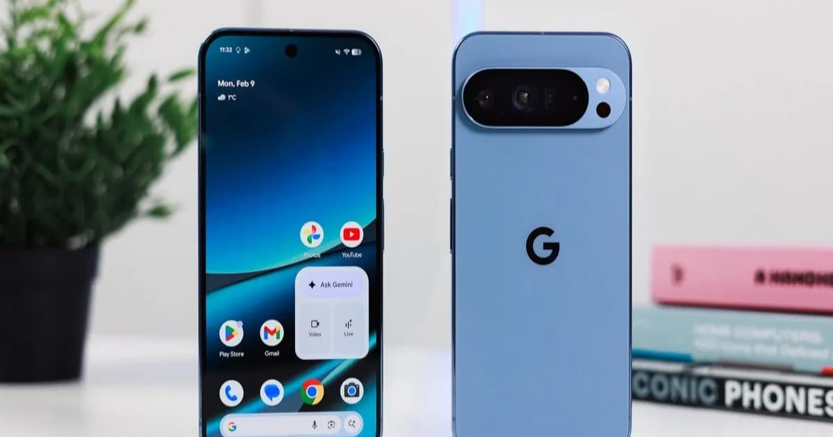 Tampilan depan dan belakang Google Pixel 10 Pro XL.
