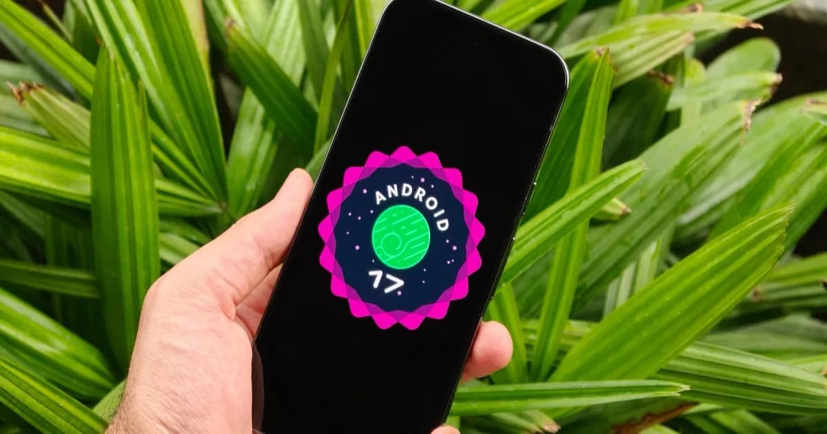 Ilustrasi logo Android 17 di layar ponsel Google Pixel