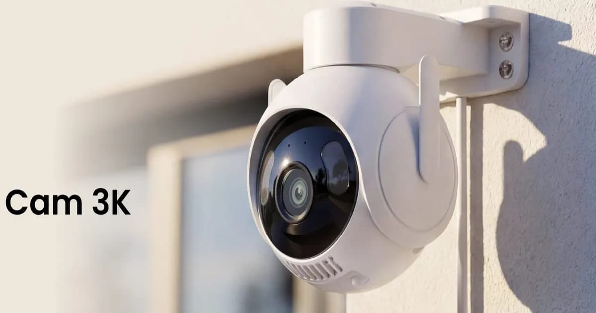 SwitchBot Outdoor Pan/Tilt Cam 3K dipasang di area outdoor