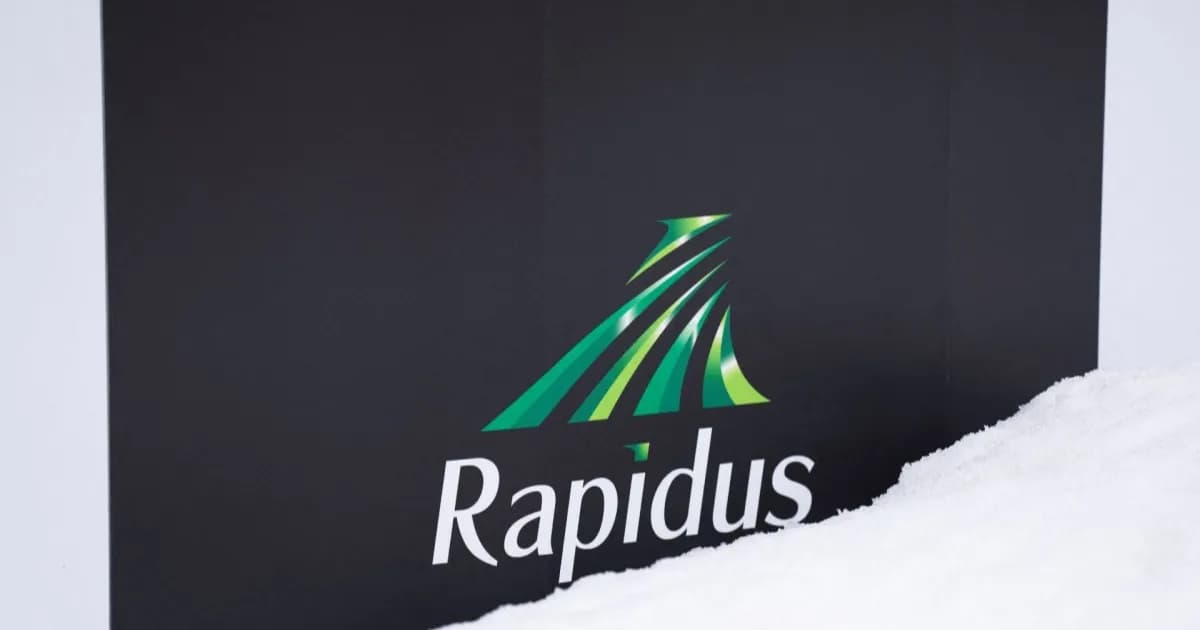 Logo Rapidus di depan pabrik semikonduktor di Chitose, Hokkaido, Jepang