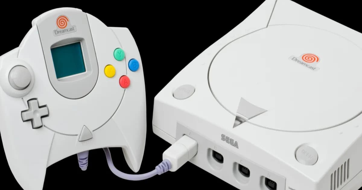 Sega Dreamcast dengan logo Linux di layar