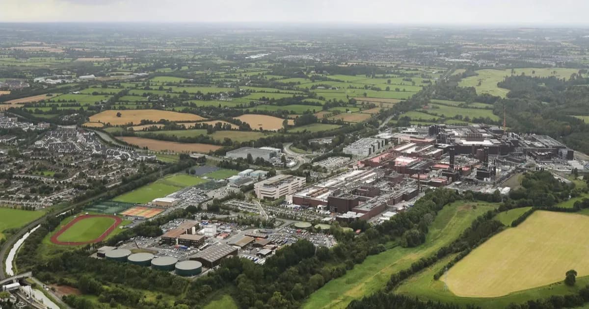 Ilustrasi pabrik Intel di Leixlip, Irlandia yang akan diperluas dengan investasi €5 miliar untuk produksi chip Xeon 6