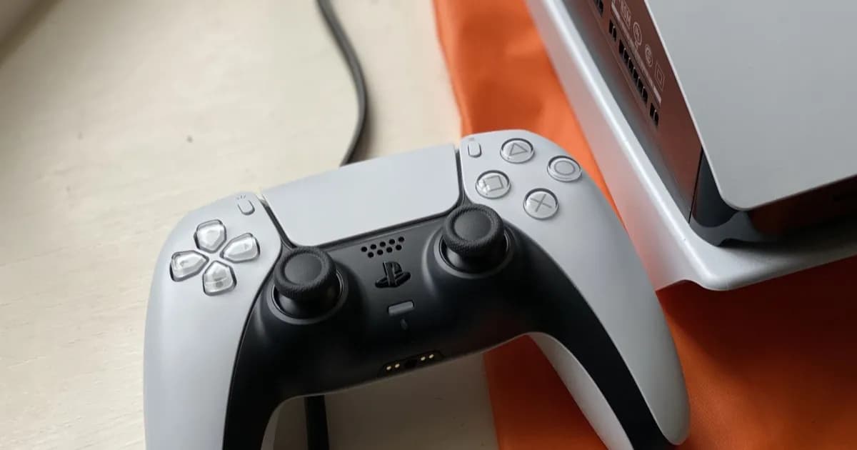 Ilustrasi konsol PlayStation 6 dengan latar belakang futuristik dan harga $1000