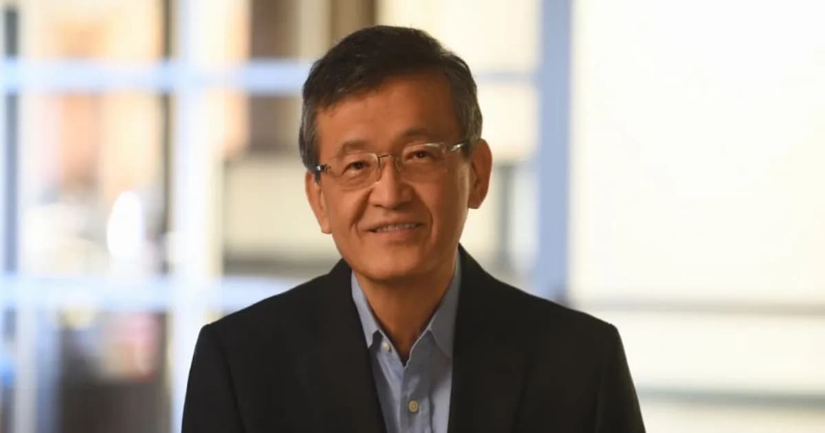 Intel CEO Lip-Bu Tan di tengah restrukturisasi perusahaan