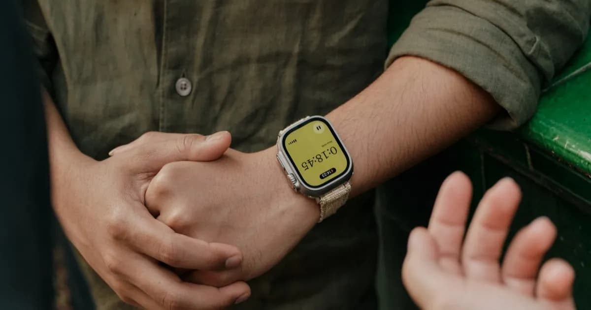 Aplikasi Granola di layar Apple Watch untuk merekam meeting