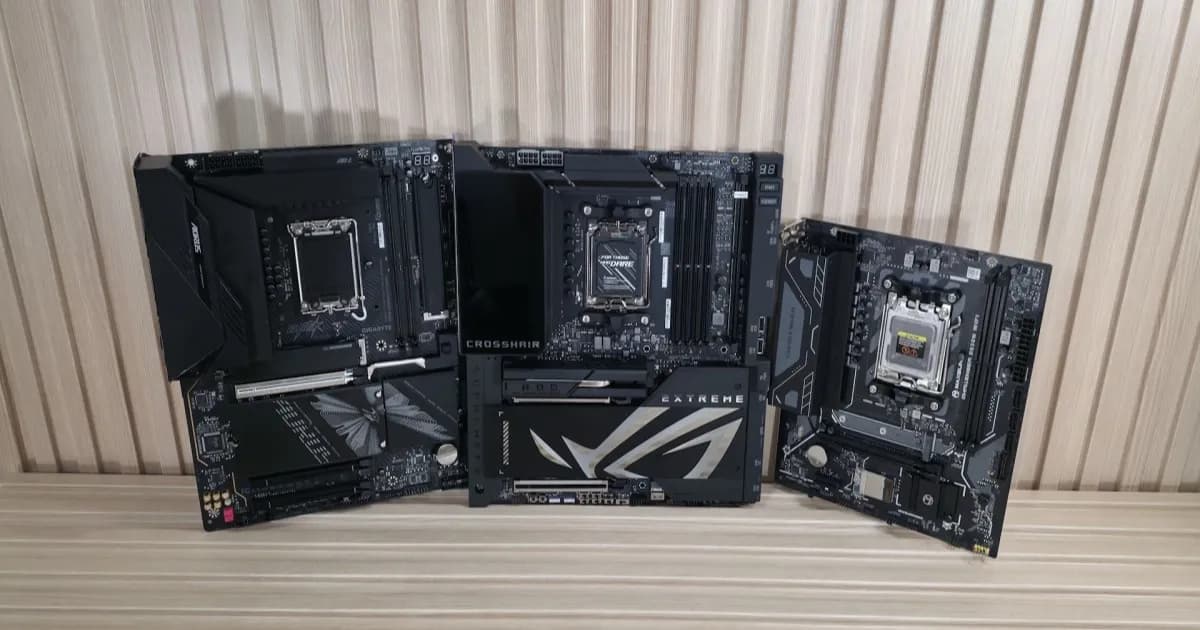 Ilustrasi motherboard dengan heatsink VRM besar dan kecil menunjukkan perbedaan kelas