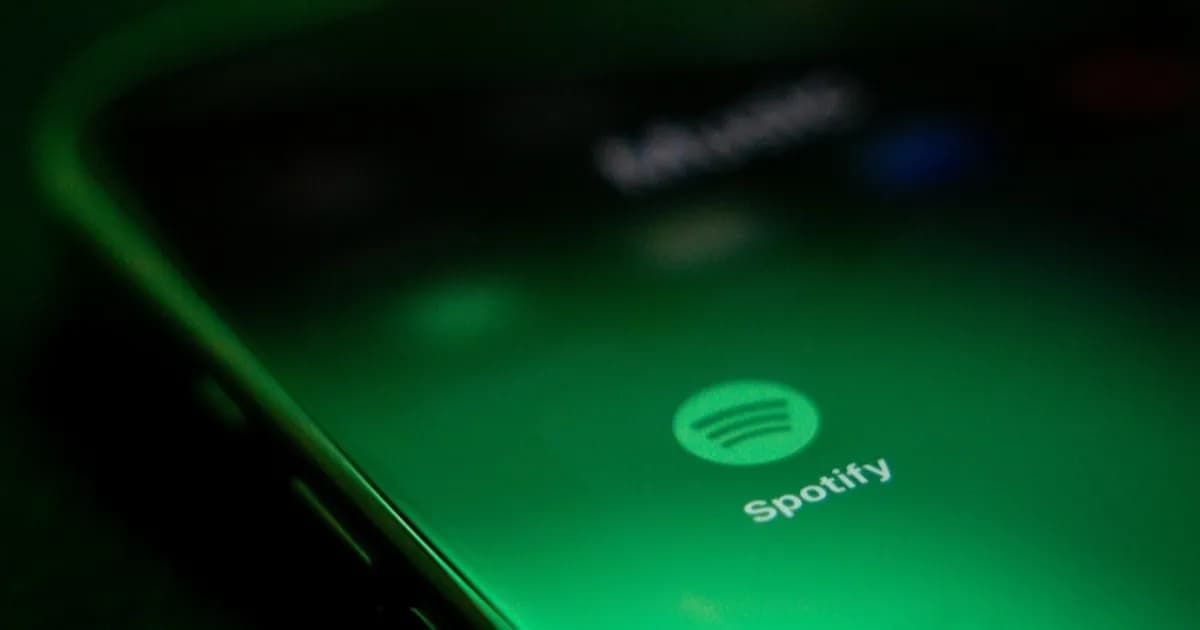 Ilustrasi email phishing Spotify palsu dengan branding mencurigakan