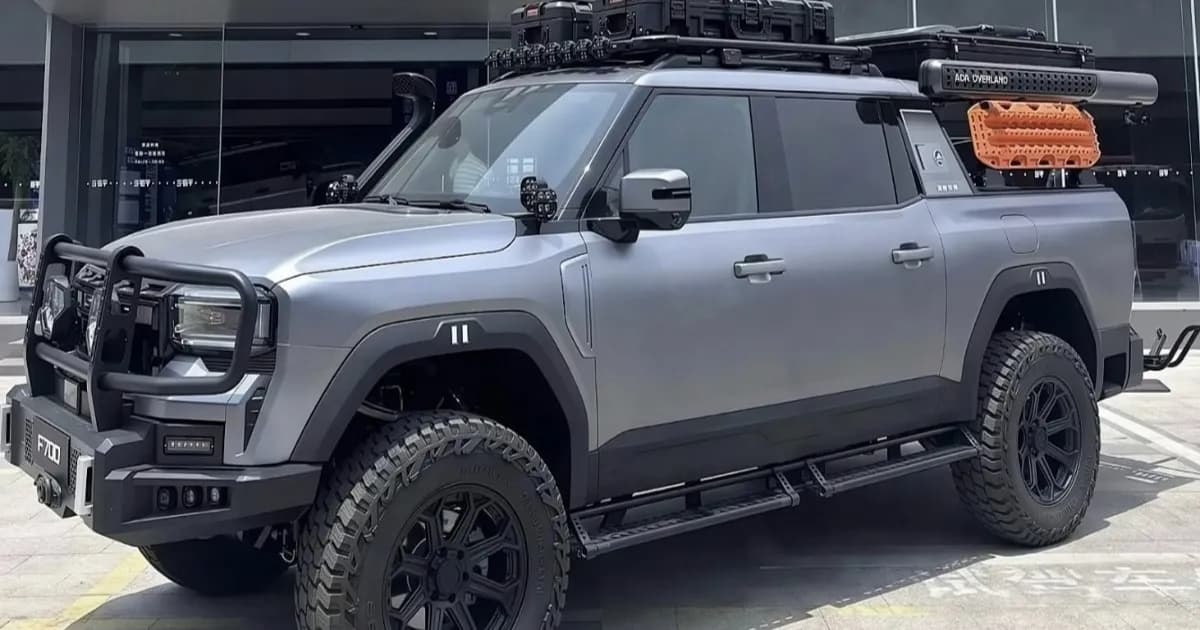 Jetour Zongheng F700 pickup hybrid dipajang di showroom China
