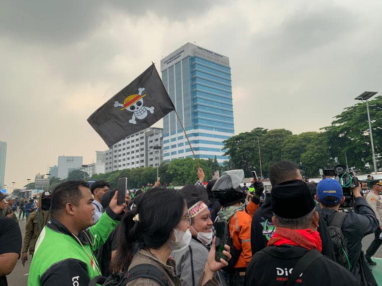 6 Cara Mengatasi Susah Sinyal Saat di Tengah Keramaian Demo