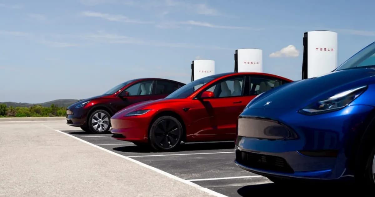 Ilustrasi mobil Tesla Model 3 dan Model Y yang sedang diselidiki NHTSA terkait masalah suspensi depan
