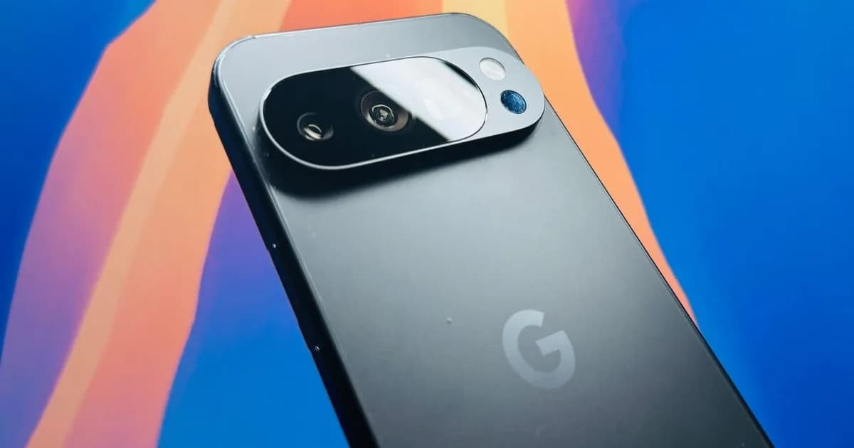 Pixel 11 Pro dengan layar Super Actua LTPO OLED dan kecerahan puncak 3.600 nits