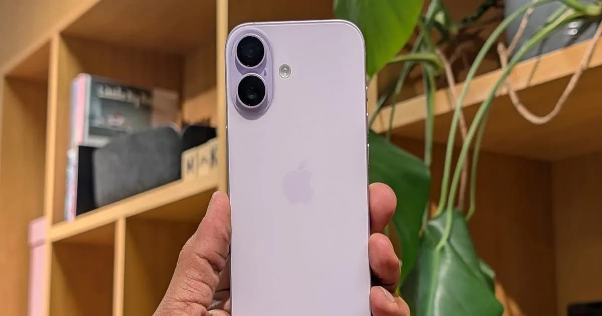 Apple iPhone 17 in Lavender Purple