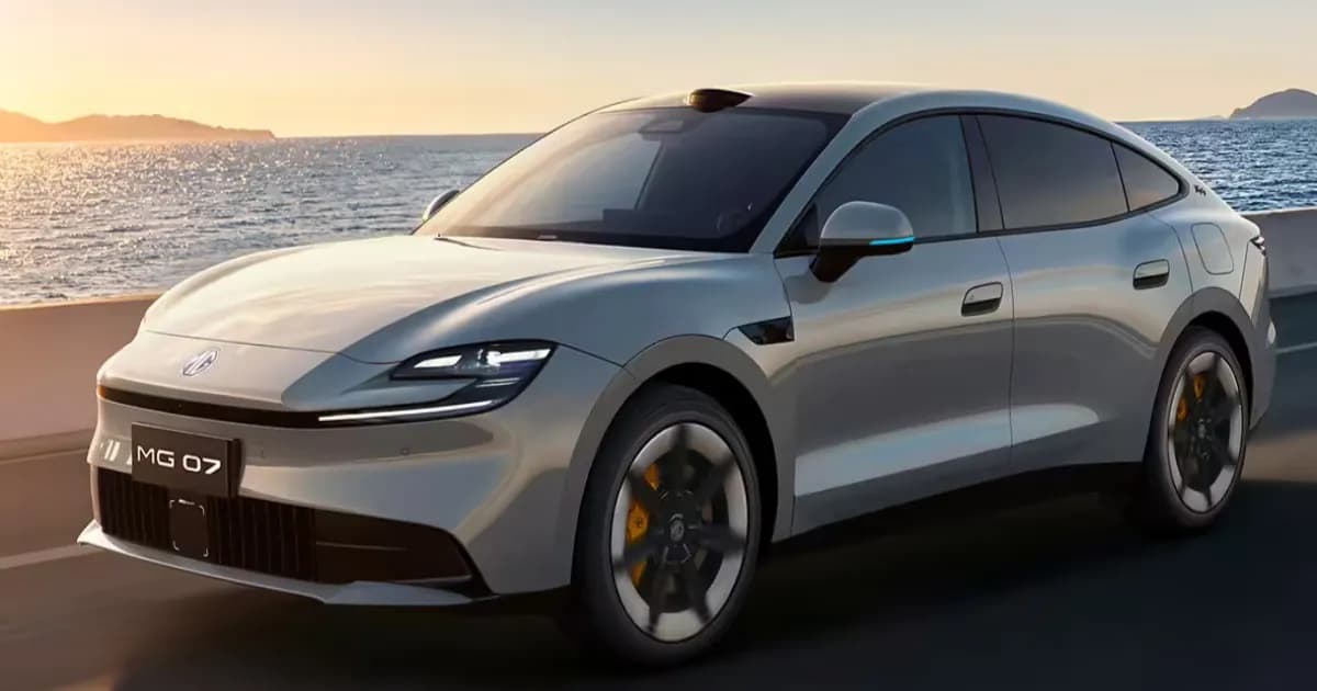 MG 07 PHEV dengan desain sedan coupe modern dipajang di situs resmi SAIC