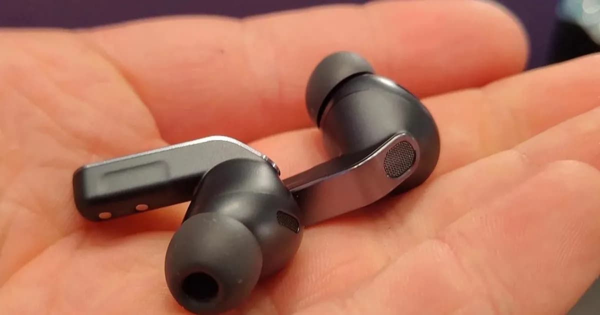 Galaxy Buds dengan fitur Hearing Aid bersertifikasi FDA