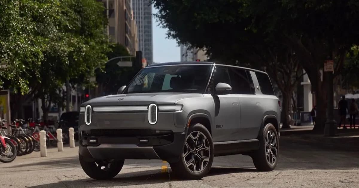 Rivian R1S 2027 dengan kursi kapten baris kedua opsional di kabin premium
