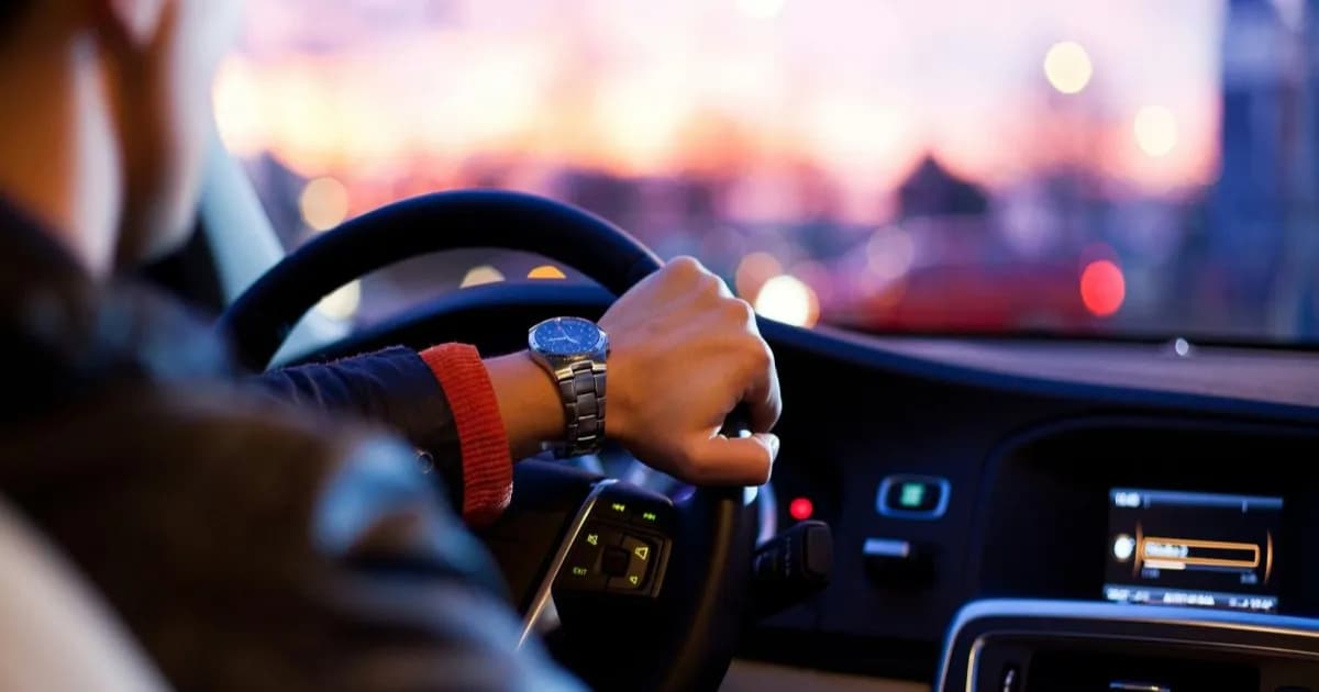 Ilustrasi malware Android yang menyerang head unit mobil DoFun melalui celah aplikasi TWCore