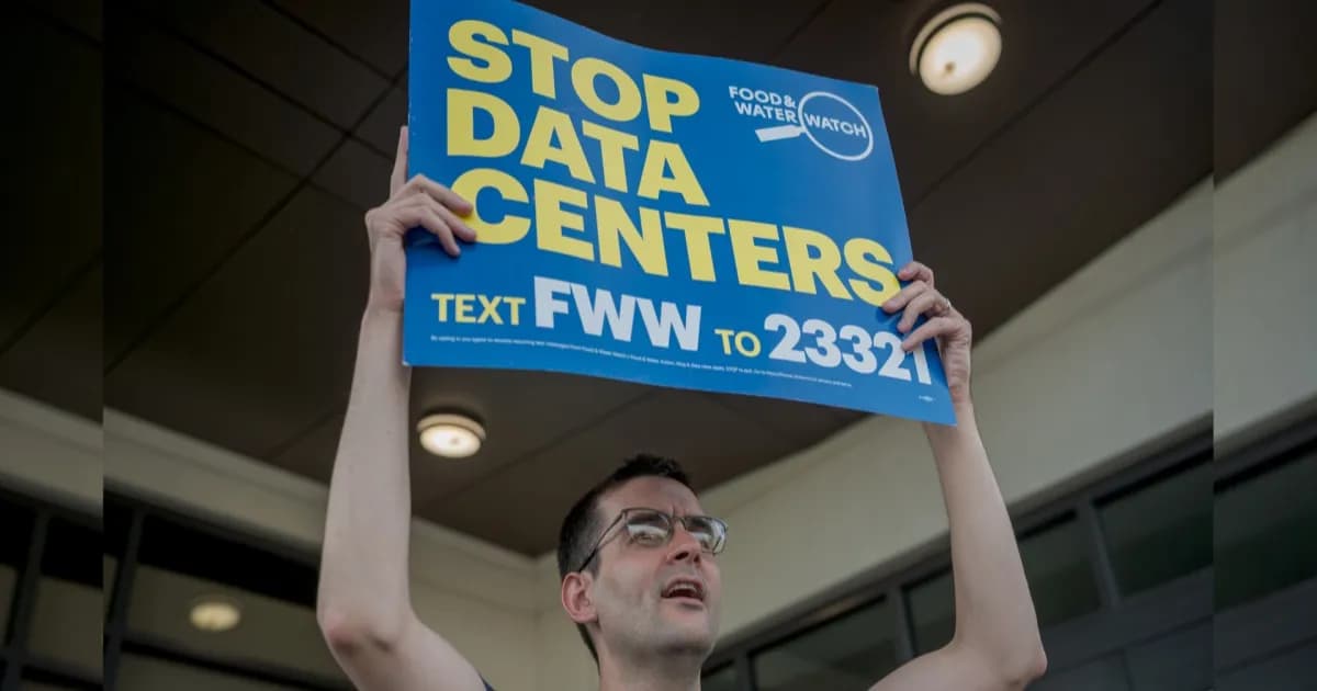 Guru yang ditangkap karena bertepuk tangan di rapat data center Emporia Kansas