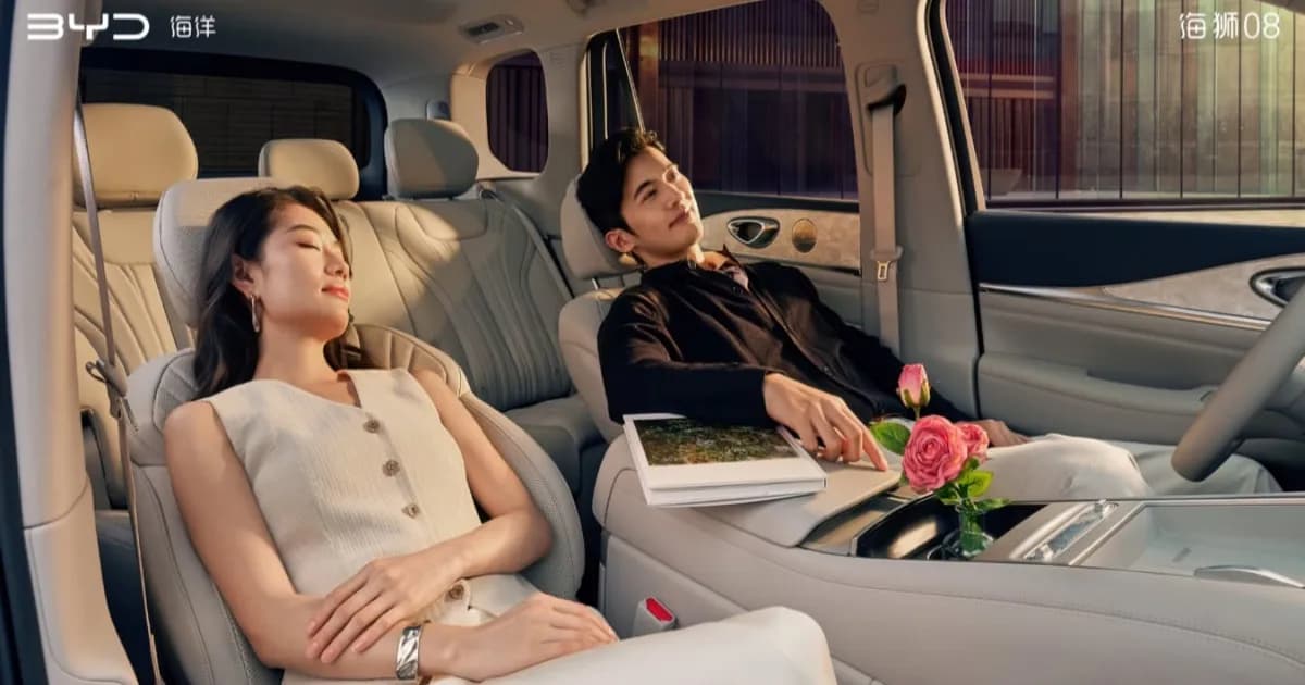 Interior BYD Sealion 08 versi lima kursi dengan desain Ocean Aesthetics 2.0