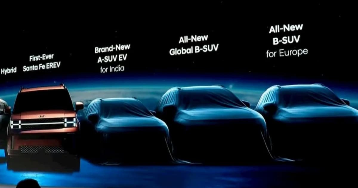 SUV listrik D-segmen baru Hyundai yang ditampilkan tertutup di antara IONIQ 5 dan Santa Fe
