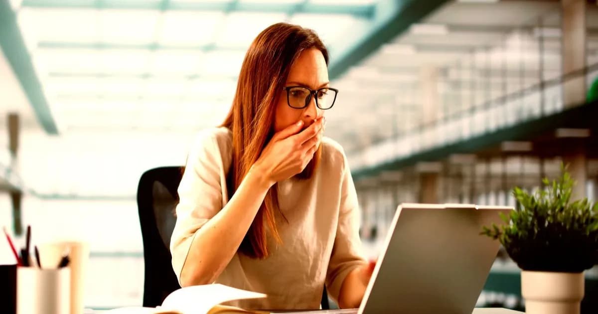 Wanita terkejut melihat pengeluaran token AI karyawan Microsoft yang boros
