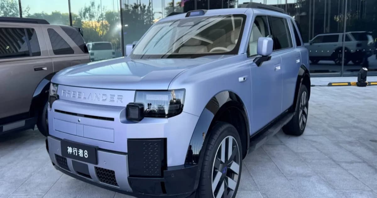 Freelander 8 SUV dari Chery Jaguar Land Rover yang memulai penjualan di China dengan harga 46.120 USD