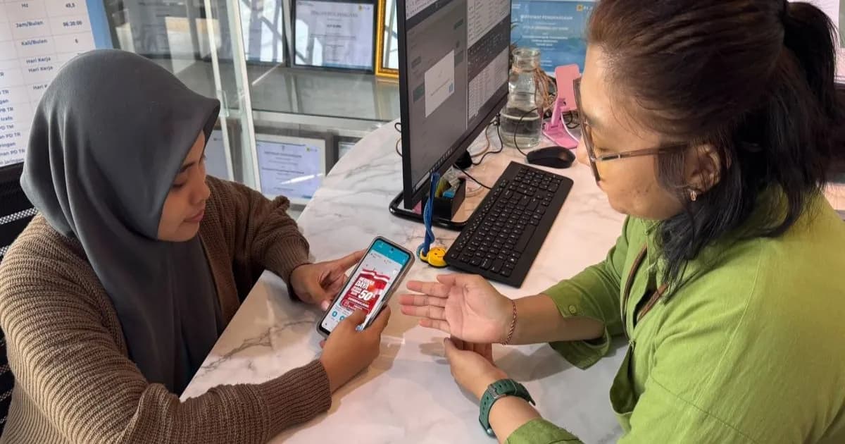Ilustrasi cek tagihan listrik PLN lewat aplikasi PLN Mobile di ponsel