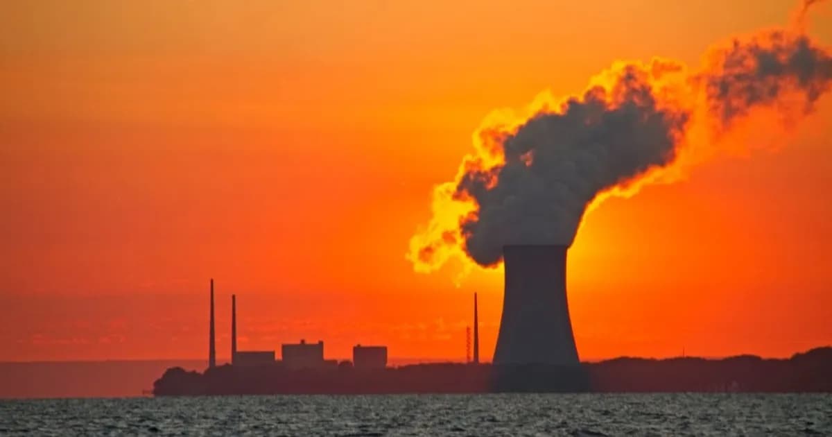 Ilustrasi teknologi ekstraksi uranium dari air laut menggunakan serat polimer Fluxnium