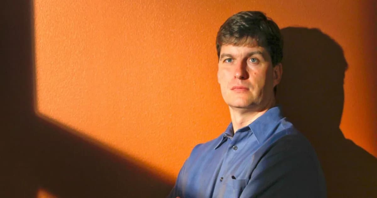 Michael Burry, investor yang mempertanyakan motif di balik seruan perlambatan pengembangan AI