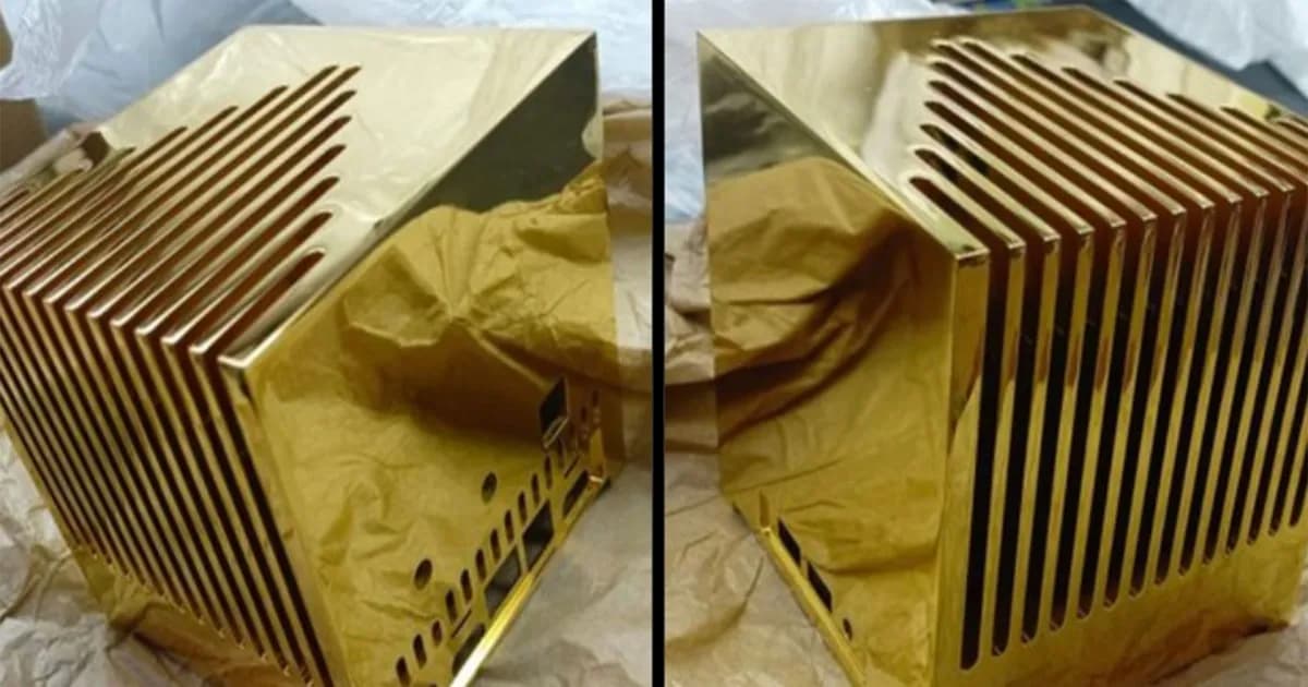 Mini PC Kubb Fanless dengan chassis emas 24 karat seharga $1.7 juta