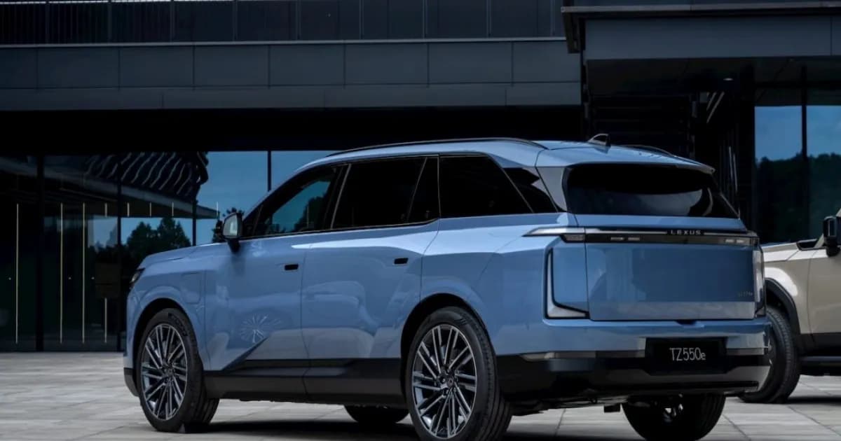 Lexus TZ 2027 SUV listrik tiga baris tampak depan dengan warna biru