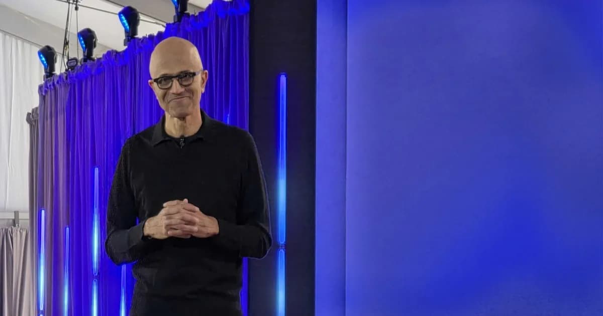 Satya Nadella CEO Microsoft berbicara di panggung World Economic Forum Davos 2026