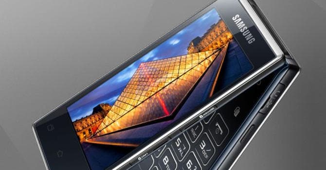 Samsung akan Rilis Smartphone Clamshell High End