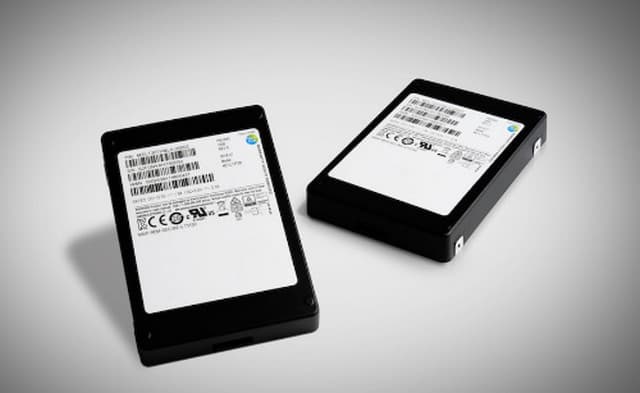 Samsung Perkenalkan SSD 32TB