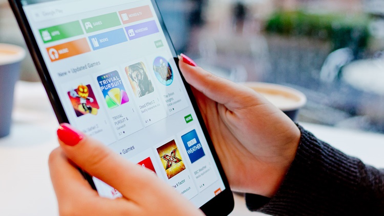 Hati-hati Install Aplikasi Terlalu Banyak di Ponsel Android