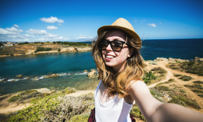 5 Tips Maksimalkan Smartphone Saat Liburan