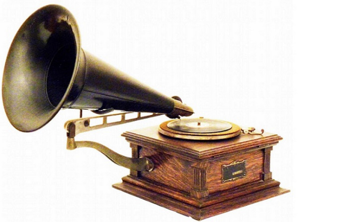 Pemutar Musik Jadul Sampai Era Milenial, Masih Ingat?