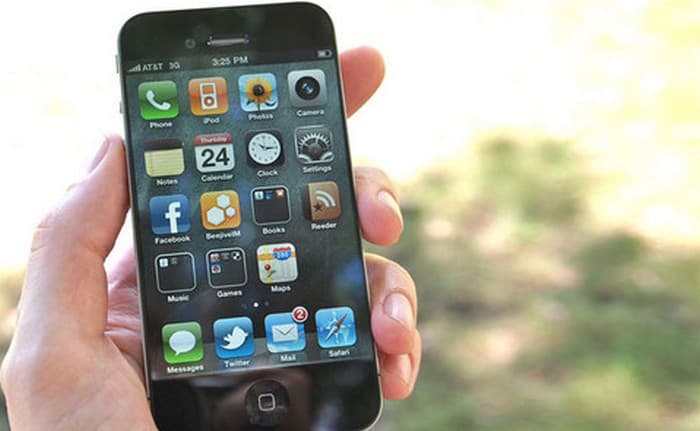 Analis: Era Ponsel 4 Inci Apple Segera Berakhir