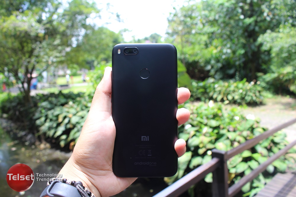 Xiaomi warna hitam