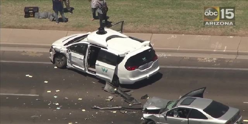 Mobil Otonom Google Adu Banteng Lawan Honda