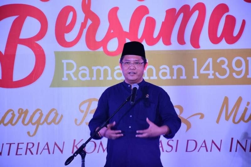 Kominfo Belum akan Tutup Facebook