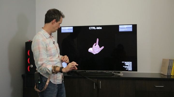 Pakai Gelang Ini, Manusia Bisa Kendalikan Mesin Lewat Pikiran