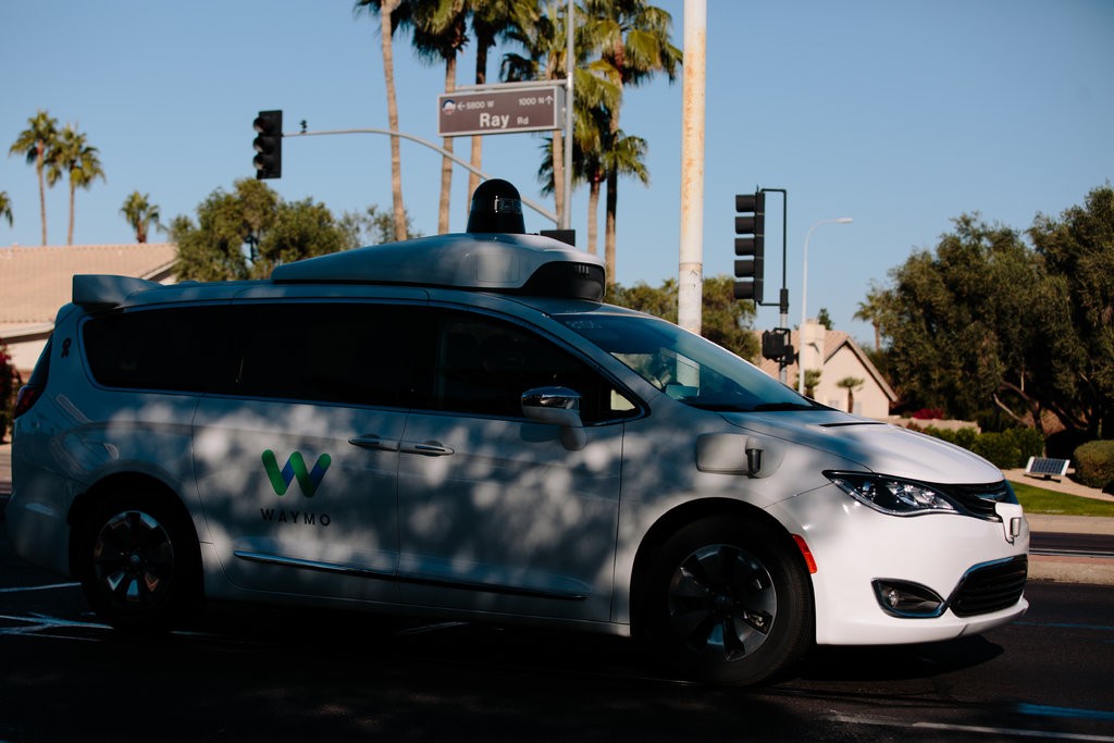 Mobil Waymo