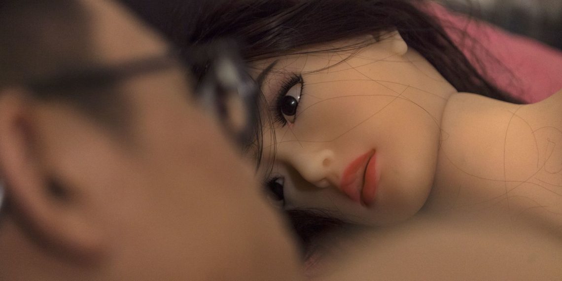 Awas! Bermain Robot Seks Bisa Remukkan “Senjata Pria”