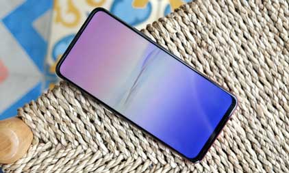 3 Kelebihan Pop-up Camera Vivo V15, Nomor 3 Berasa Ada di Masa Depan