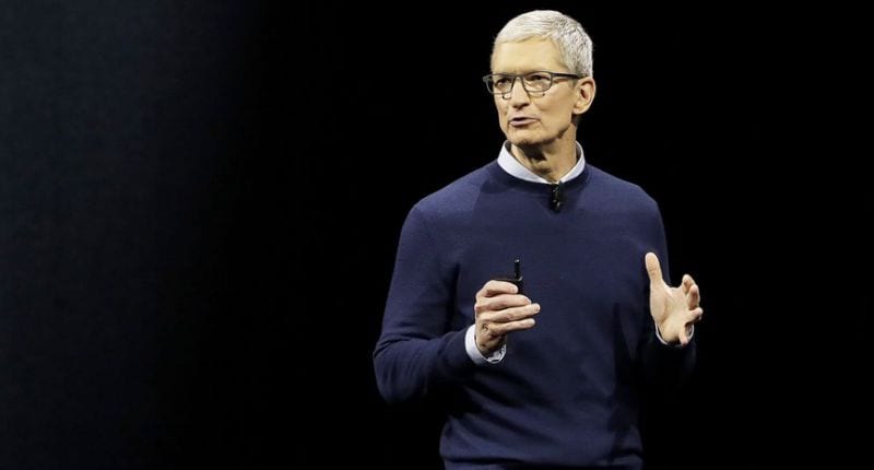 Tim Cook “Curhat” Dampak Perang Dagang ke Donald Trump